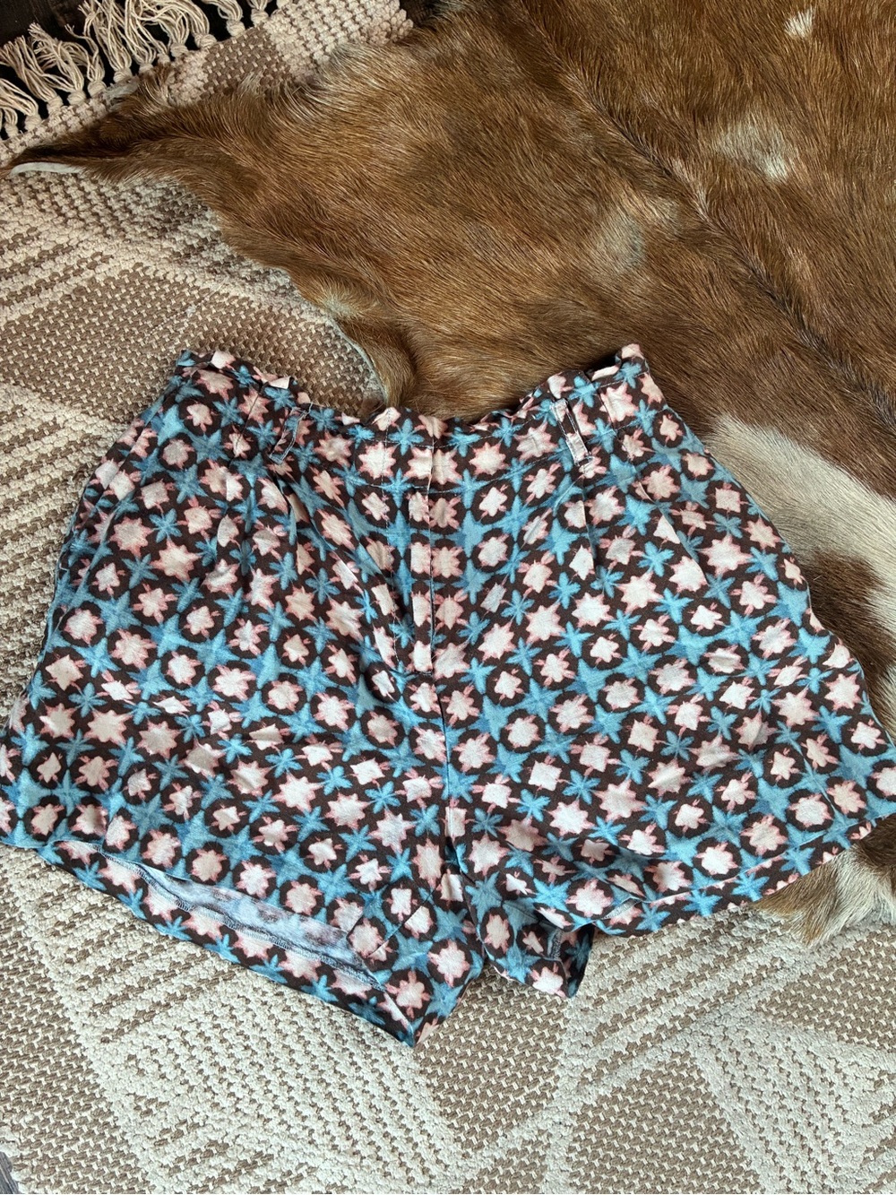 Women's Blue and Pink Patterned Linen Casual Shorts